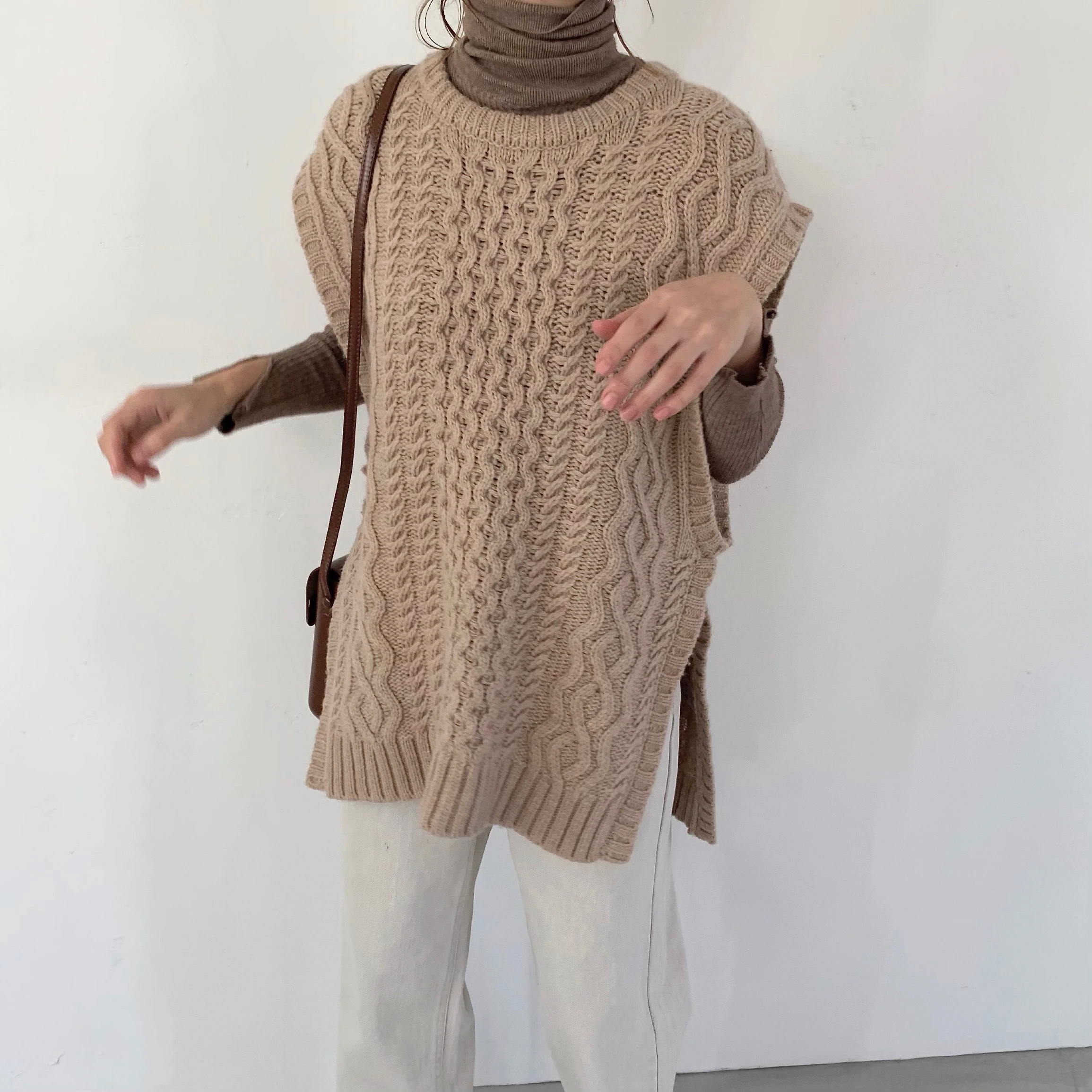 double side slit cable N/vest / willfully（ウィルフリー）のknit ...