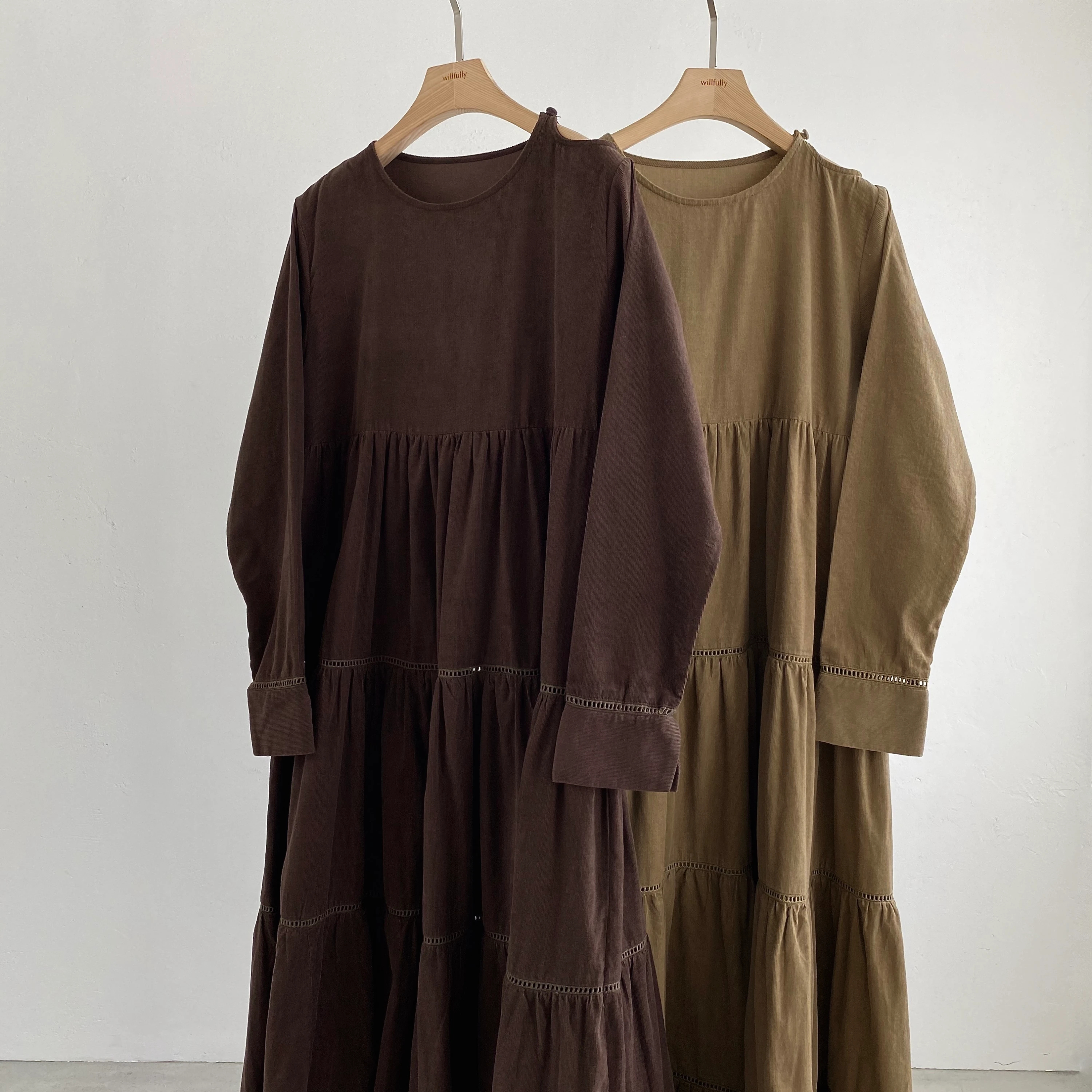 Asymmetry Shoulder Cut Corduroy Tiered Op Willfully ウィルフリー のonepiece通販 Willfully Online Shop