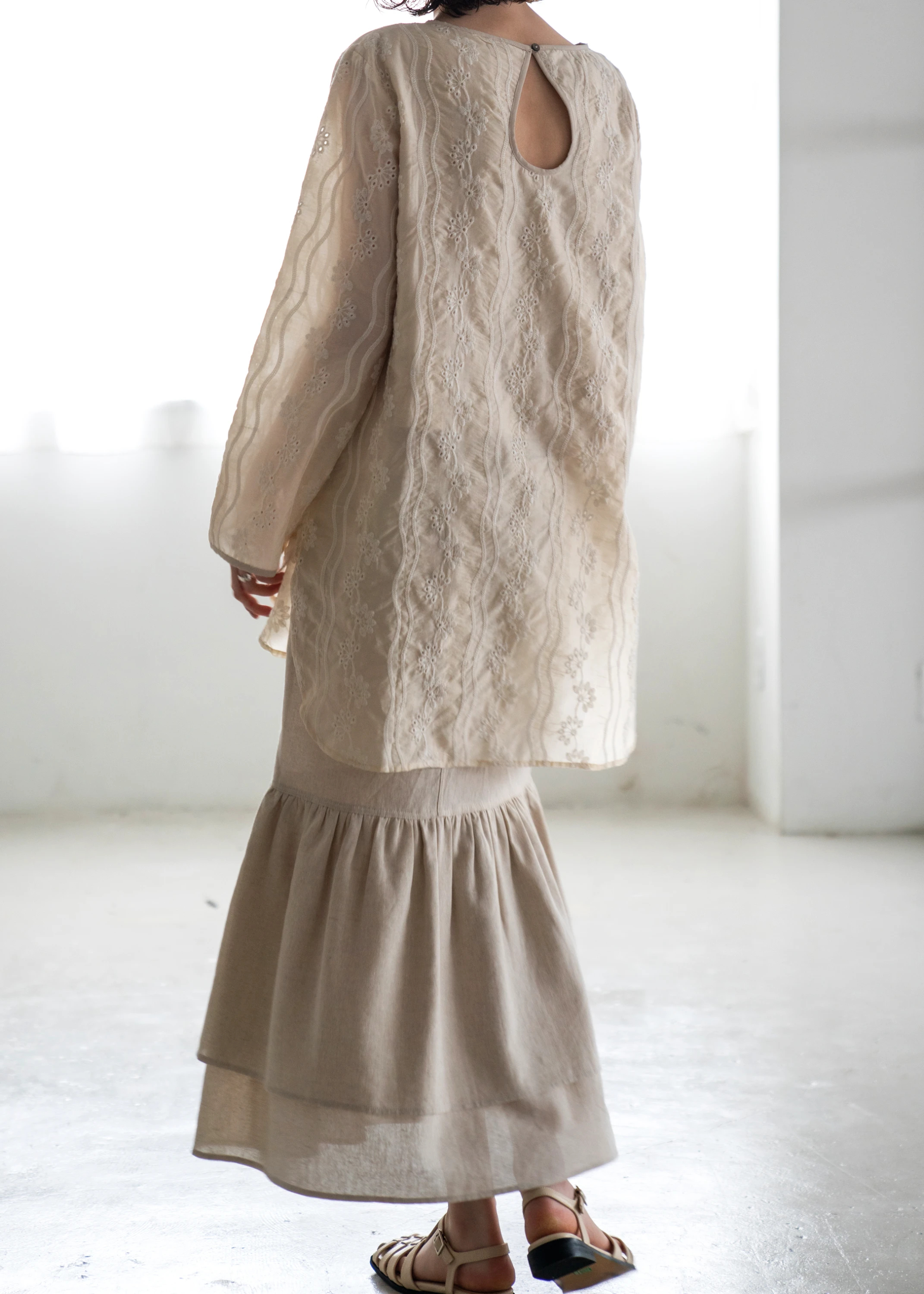 mermaid layered hook slit SK / willfully（ウィルフリー）のskirt