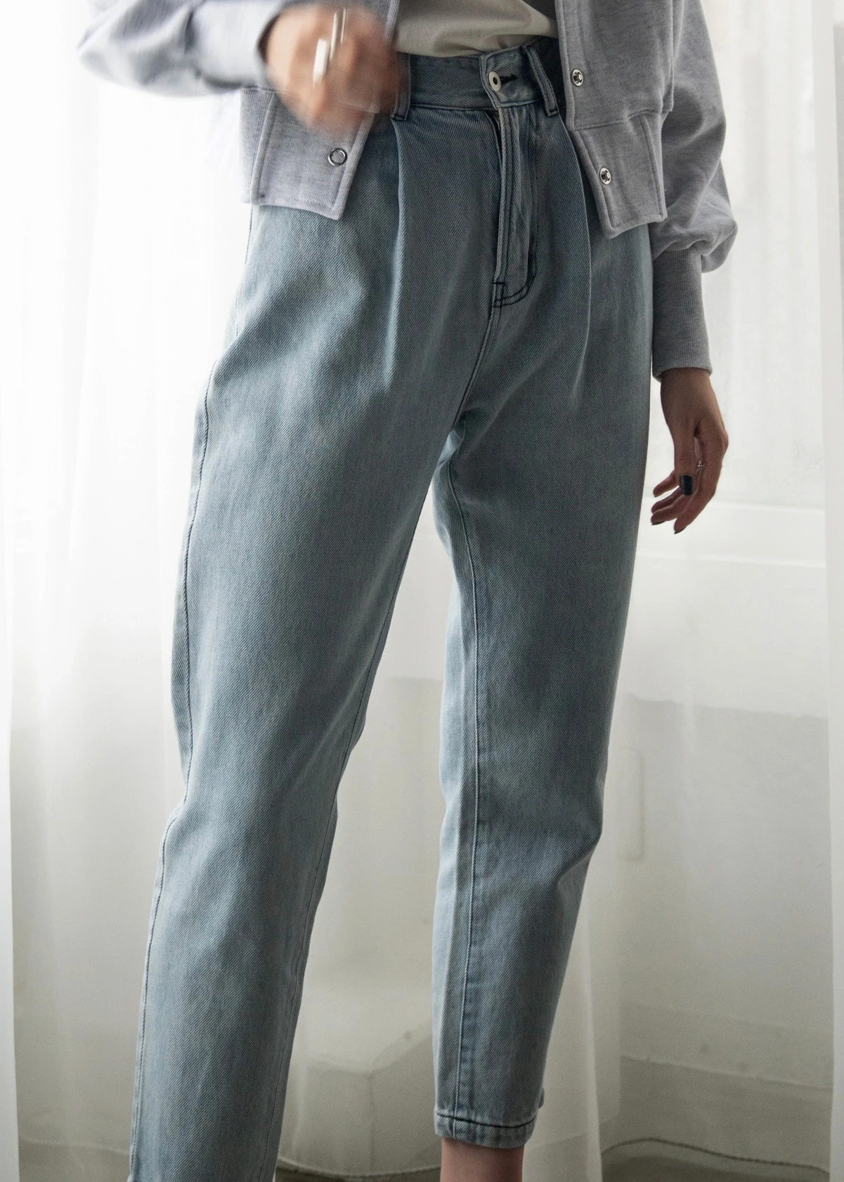 New Front Tuck Cropped Denim PT | 【willfully】 Front Tuck Cropped