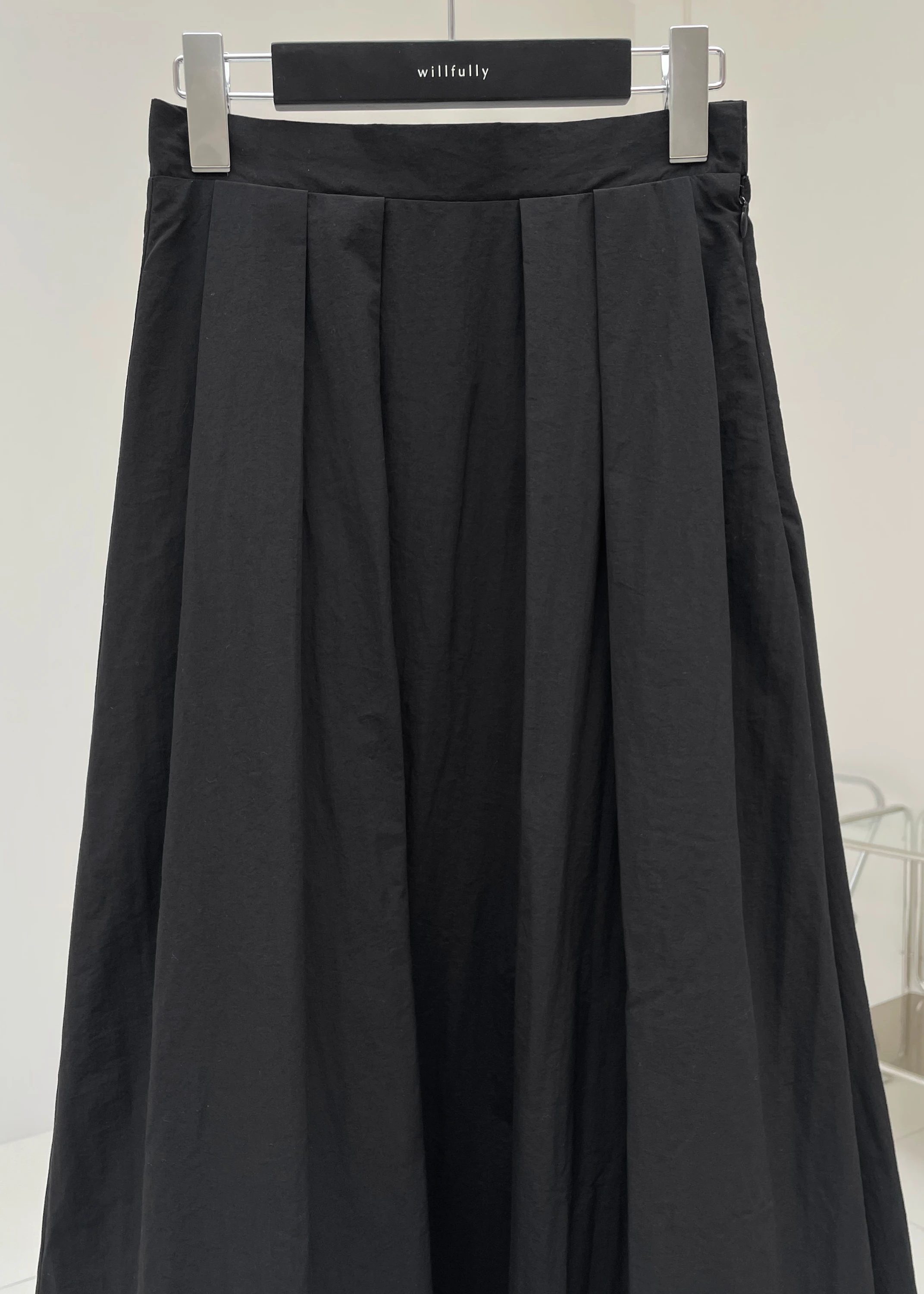 tuck volume long flare SK / willfully（ウィルフリー）のskirt通販