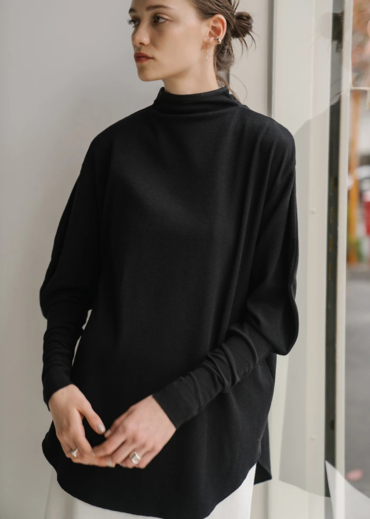 volume sleeve bicolor high neck cut and sew tops