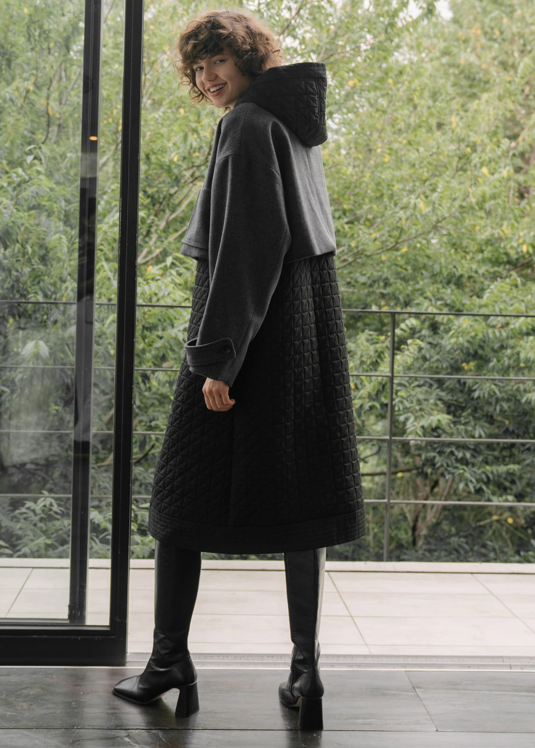 【美品】willfully キルティングフーディベスト＆ショートJK/COset willfully キルティングフーディベスト＆ショートJK/CO set