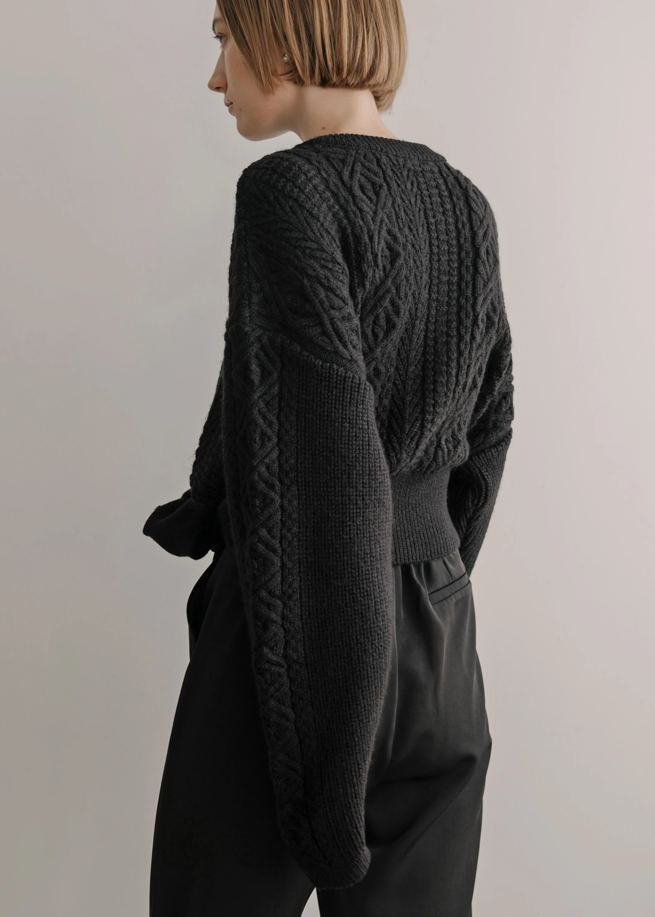 ニット/セーターwillfully  black ribbon knit