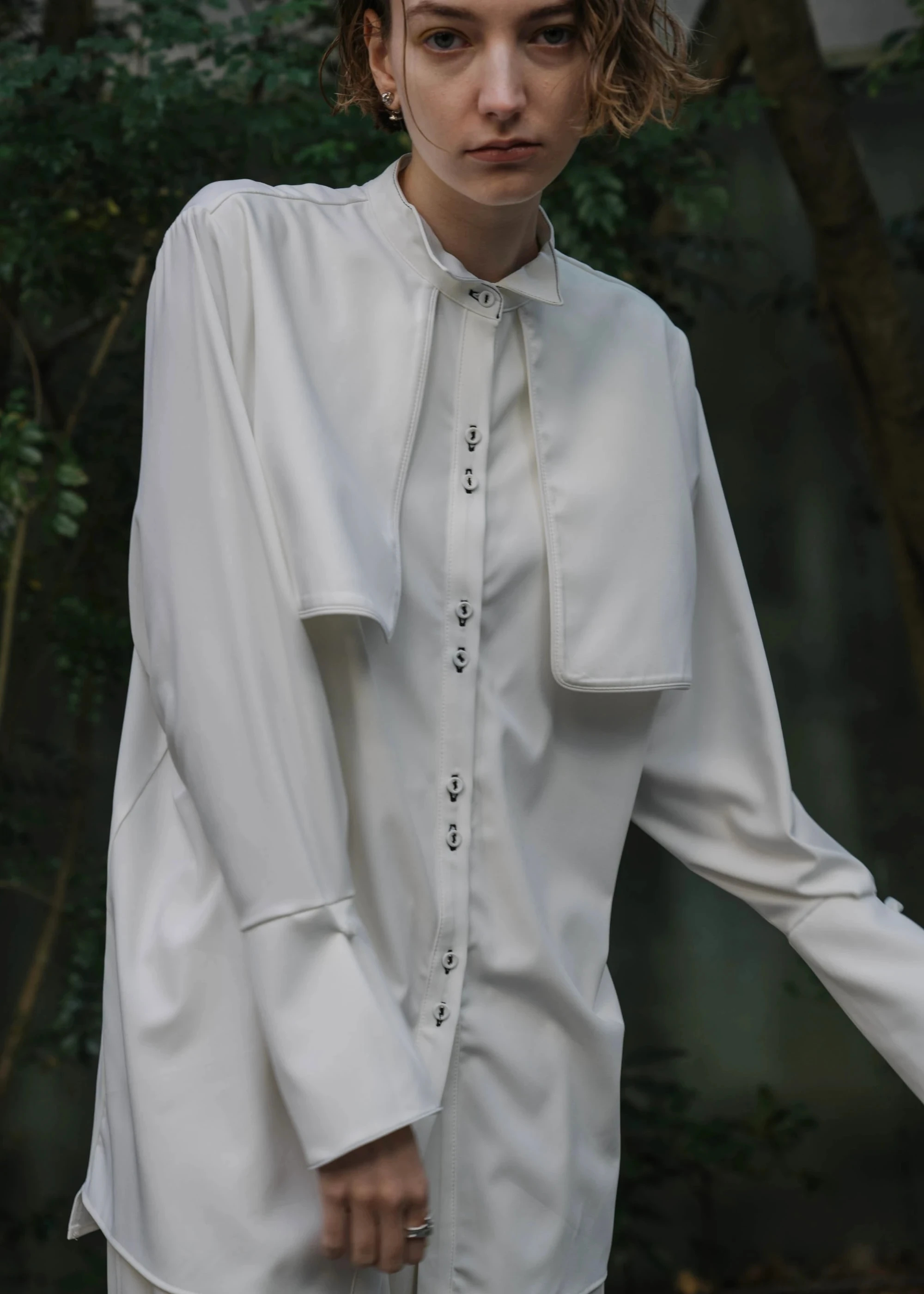 wing collar stitch flutter SH / willfully（ウィルフリー）のshirt