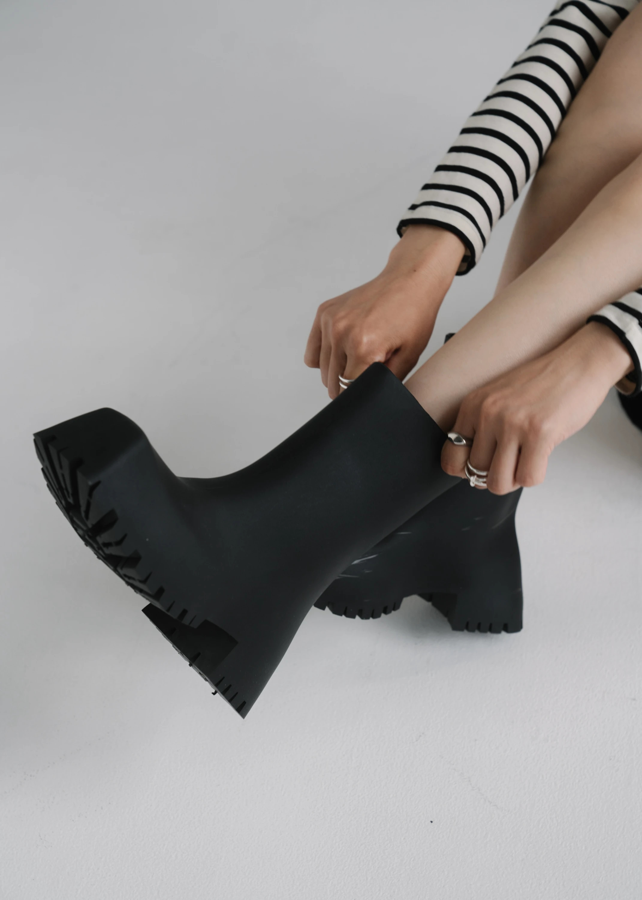 square toe mat rain boots