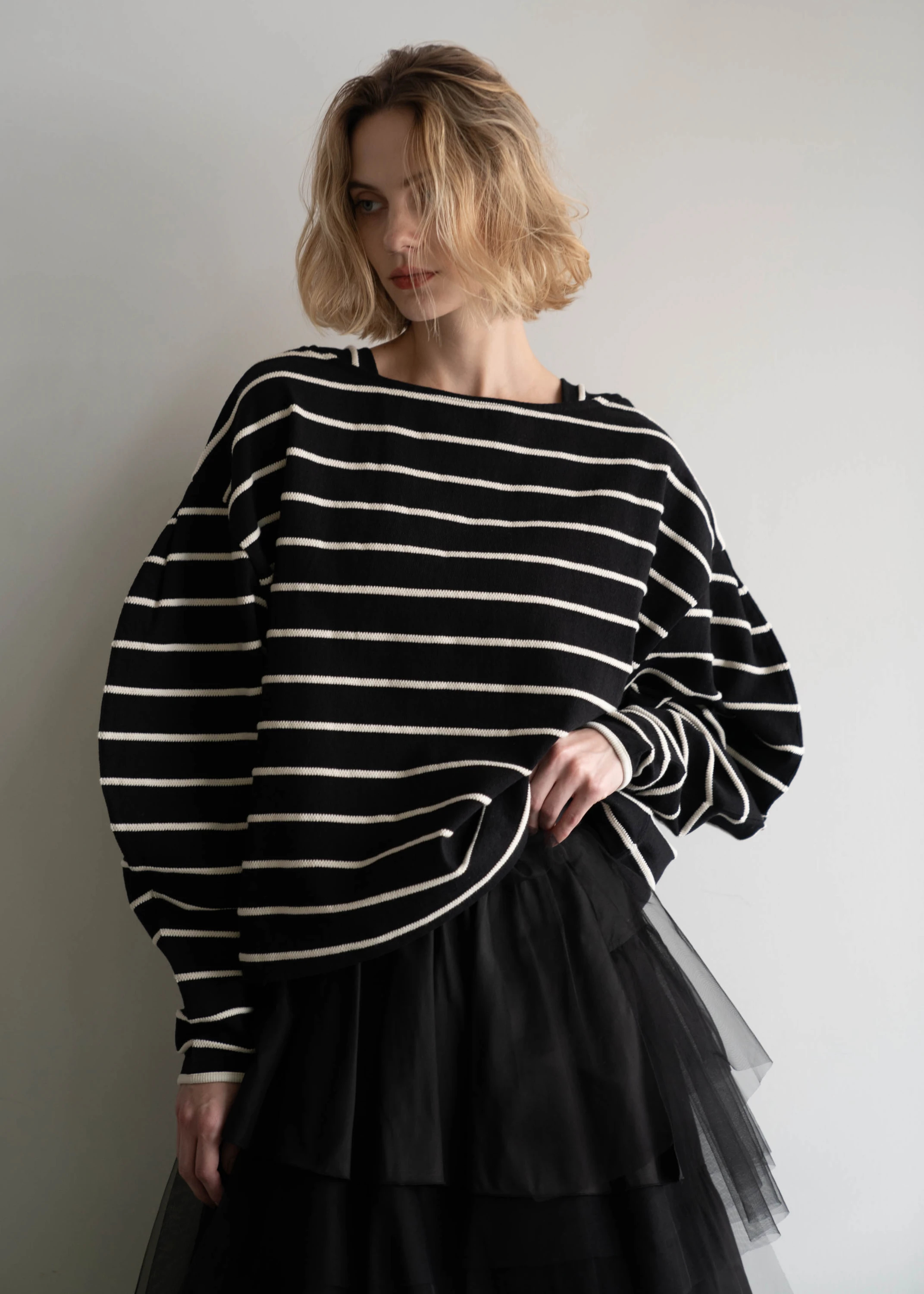 border boat neck volume sleeve tops