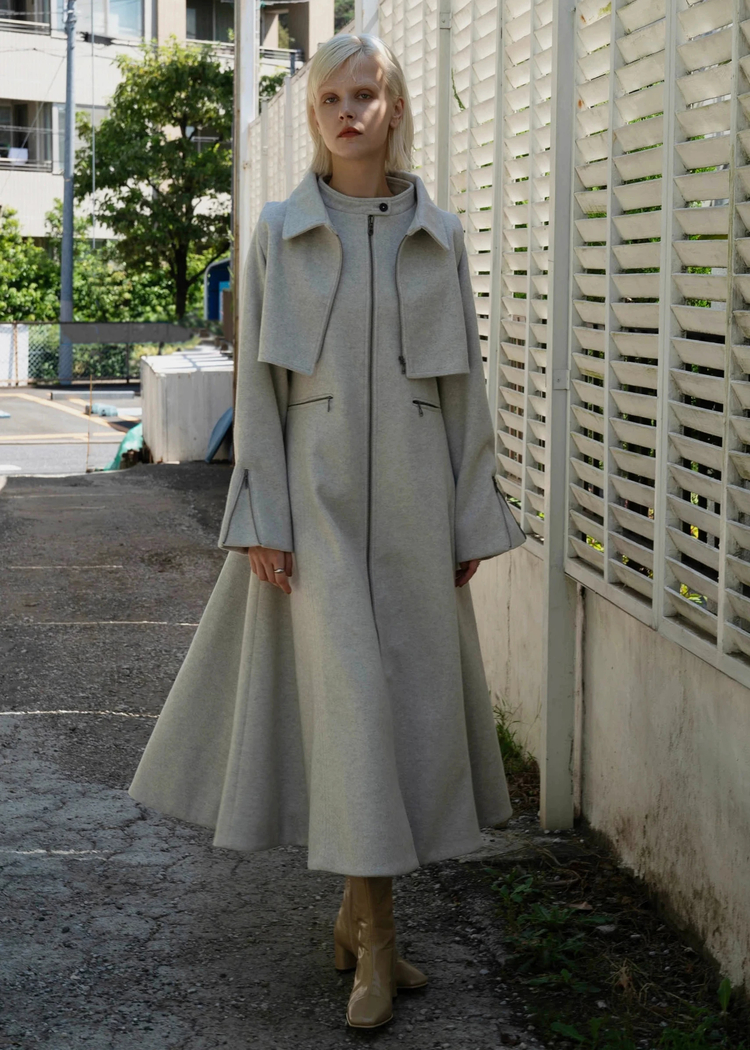 various deformation jersey melton midi poncho coat / willfully