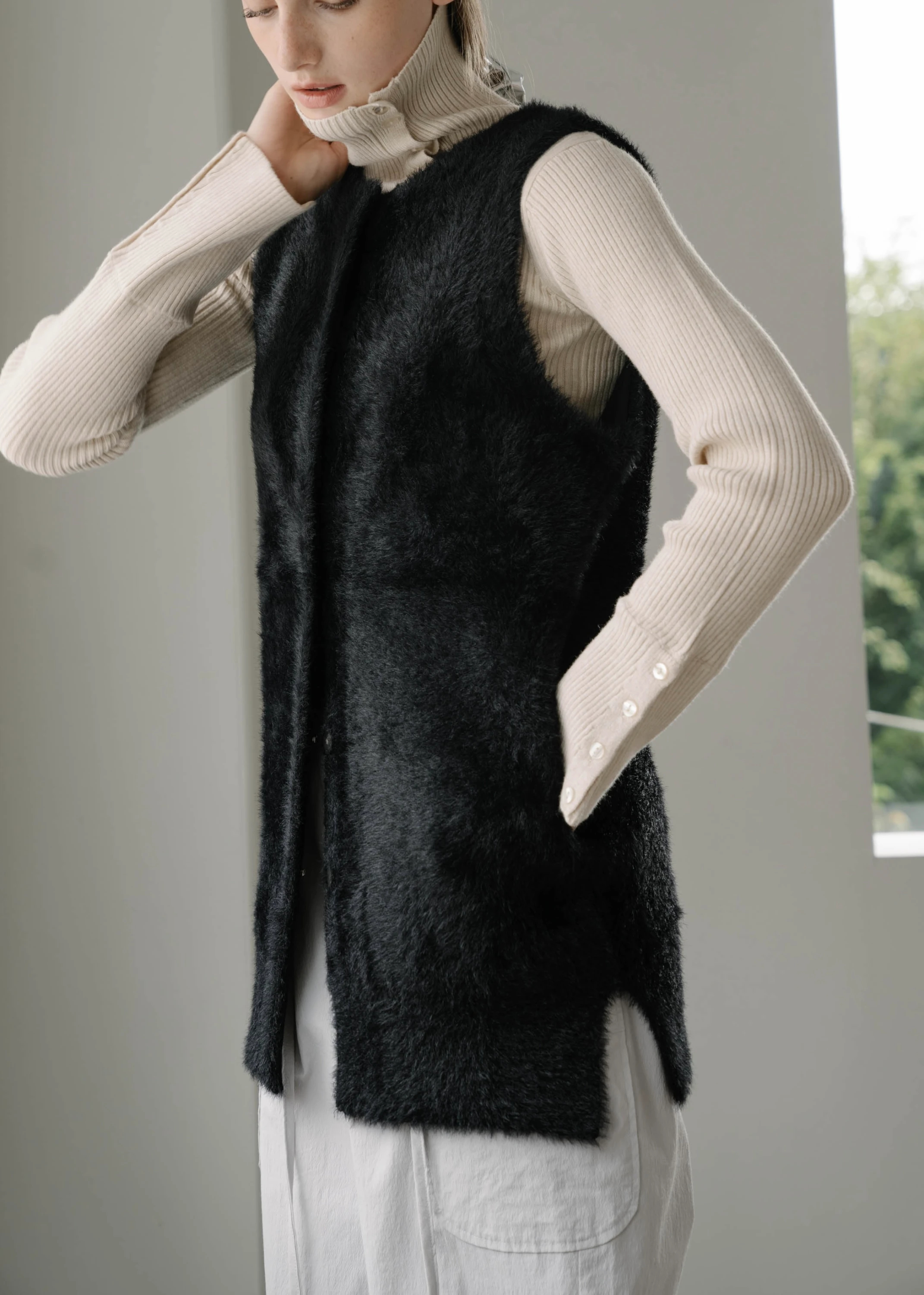 willfully double face shaggy knit vest 黒 - ベスト/ジレ