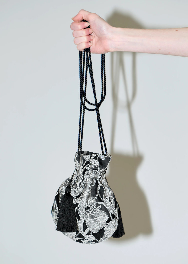 willfully(ウィルフリー) |drawstring monotone jacquard bag